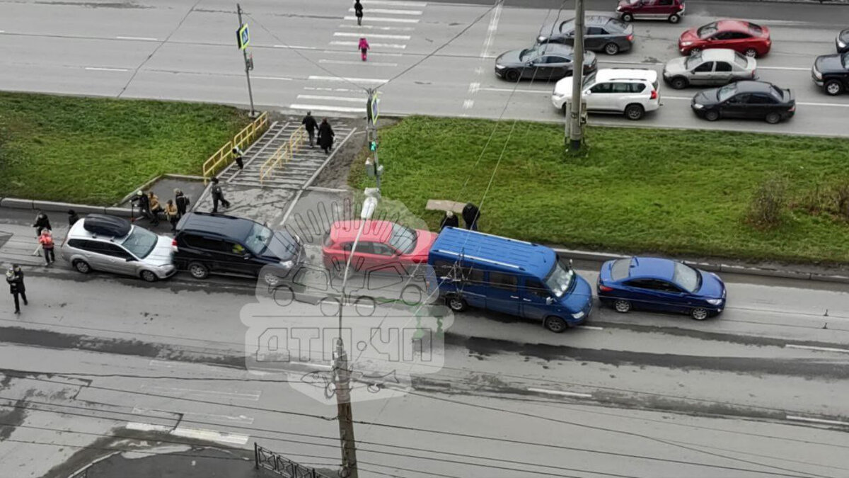 водители каких автомобилей не нарушили