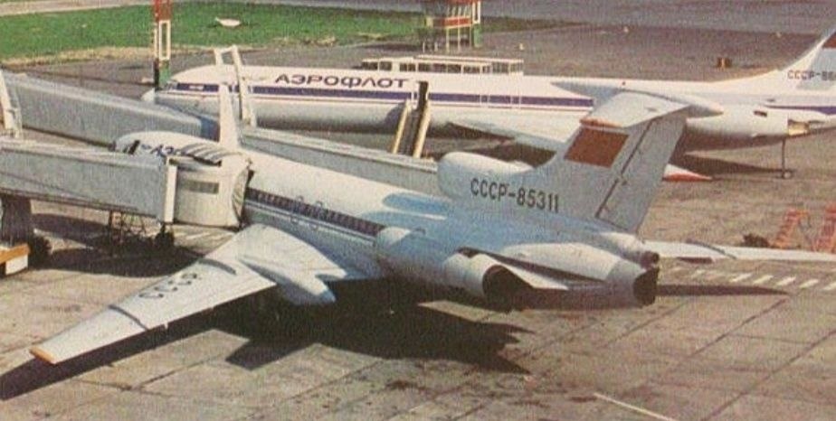 Тот самый борт в аэропорте Ташкента (время съемки неизвестно)