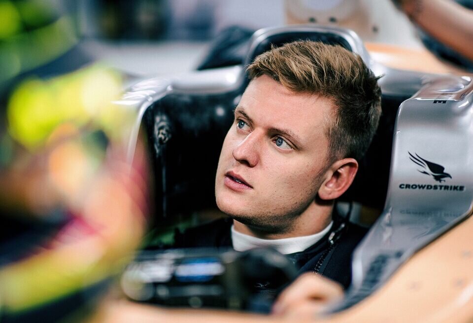   Мик Шумахер больше не работает на симуляторе MercedesMercedes
