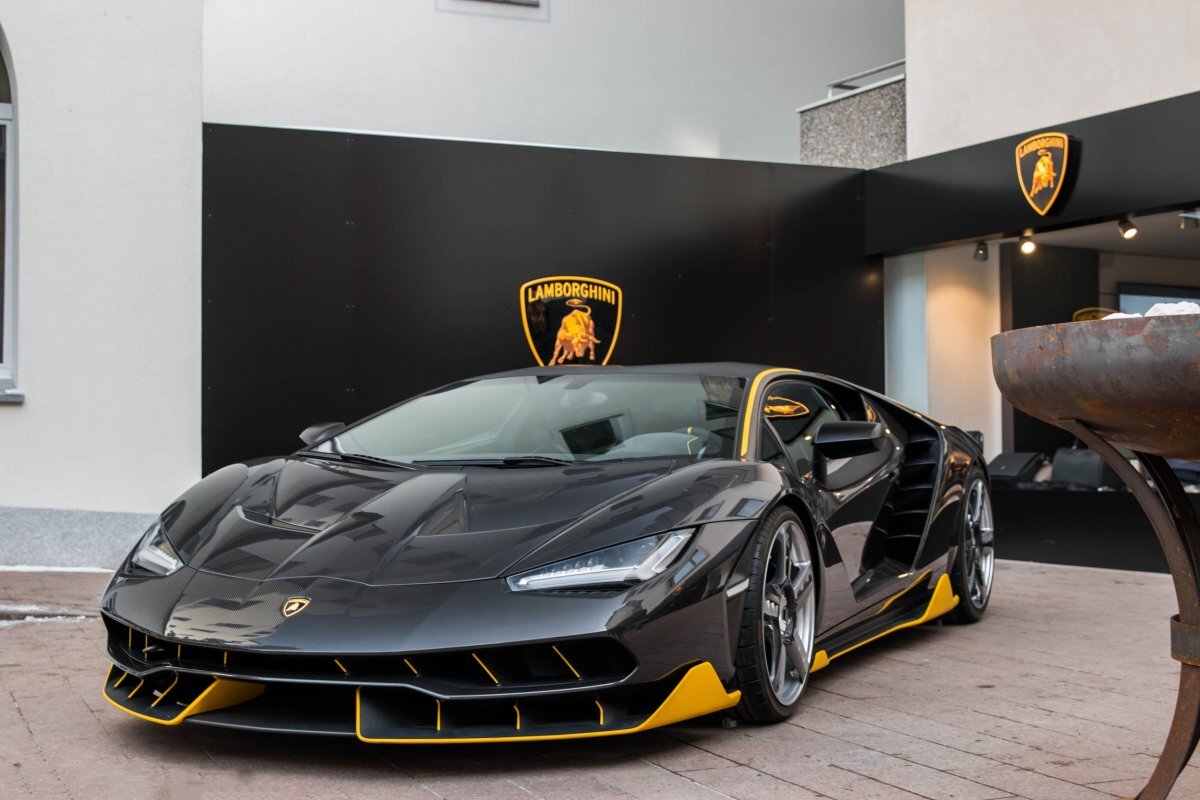  Lamborghini                 