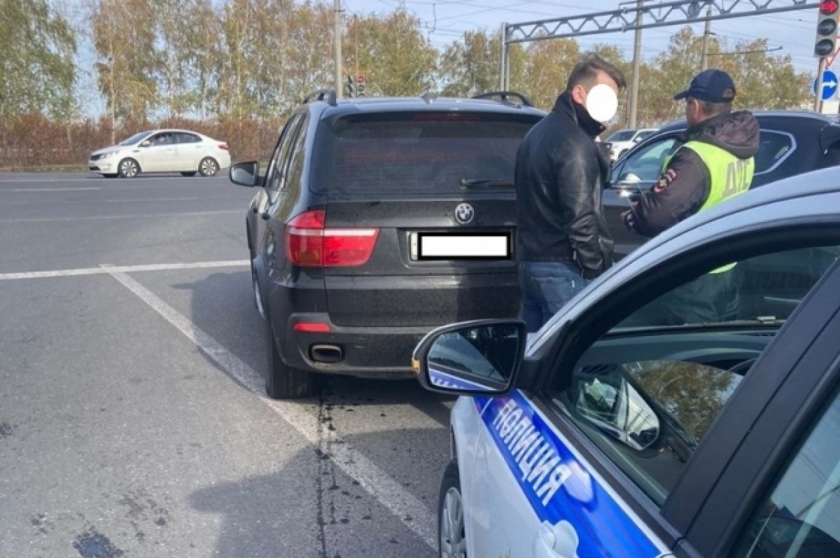    В Тольятти пьяный водитель повредил ограждение около дома и скрылся