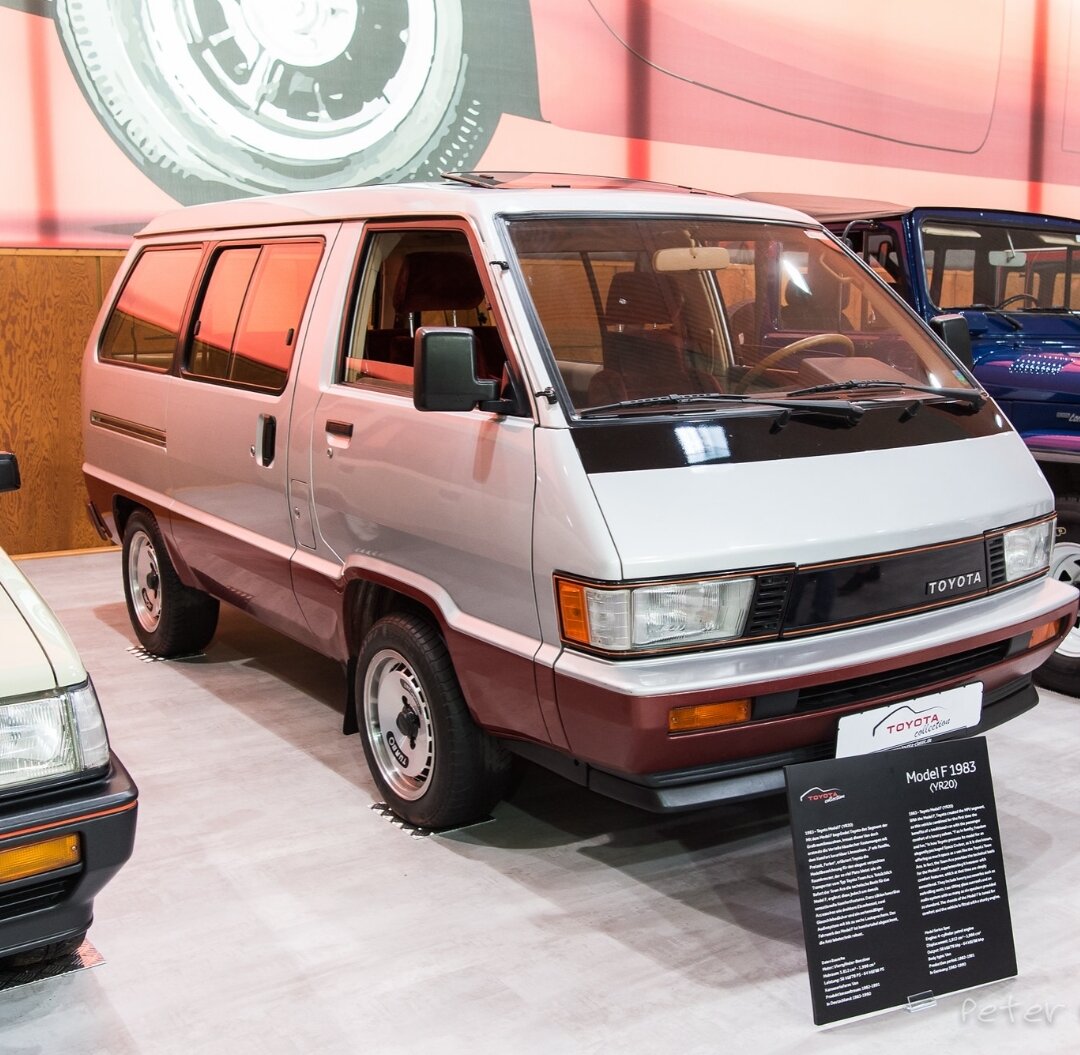 Фото музейного экземпляра автомобиля 1983 года