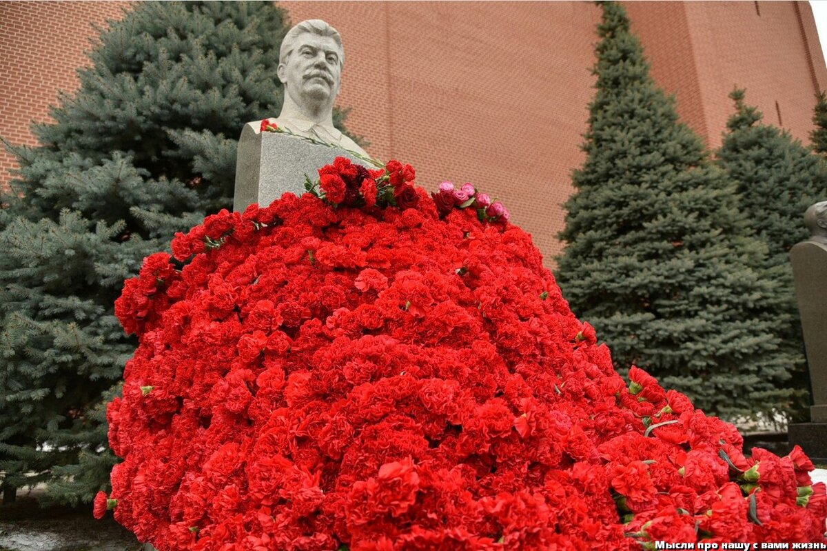Выступая на праздновании 205 -летия города Грозного, глава Чечни Рамзан Кадыров назвал Иосифа Виссарионовича Сталина предателем. Вообще то слово предатель, означает наличие предательства.-2