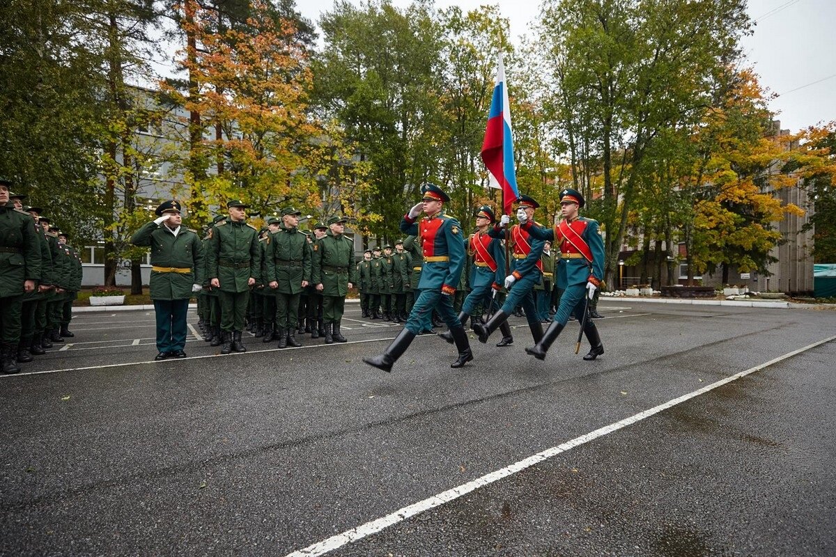 Церемония выпуска курсантов учебного батальона младших специалистов ВА МТО