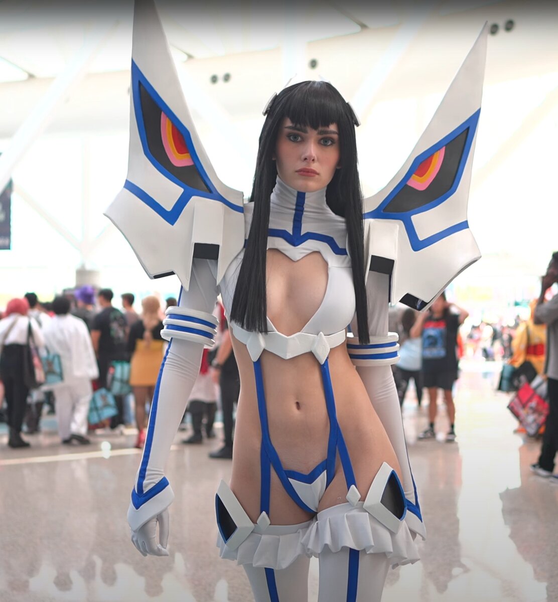 А это точно про игры? Максимально горячие и откровенные косплеи на Anime  Expo 2023 | Блог Павла Королёва | Дзен