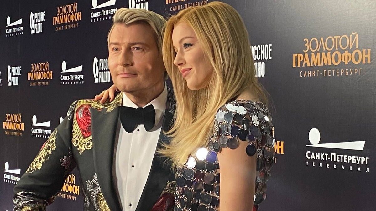 Кстати, вот наши звезды ведущие вместе. Сговариваются? Фото Яндекс.Картинки. 