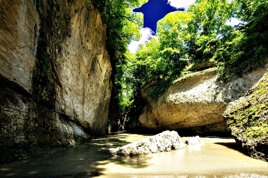 Хаджохская теснина - пляж "Лагуна"