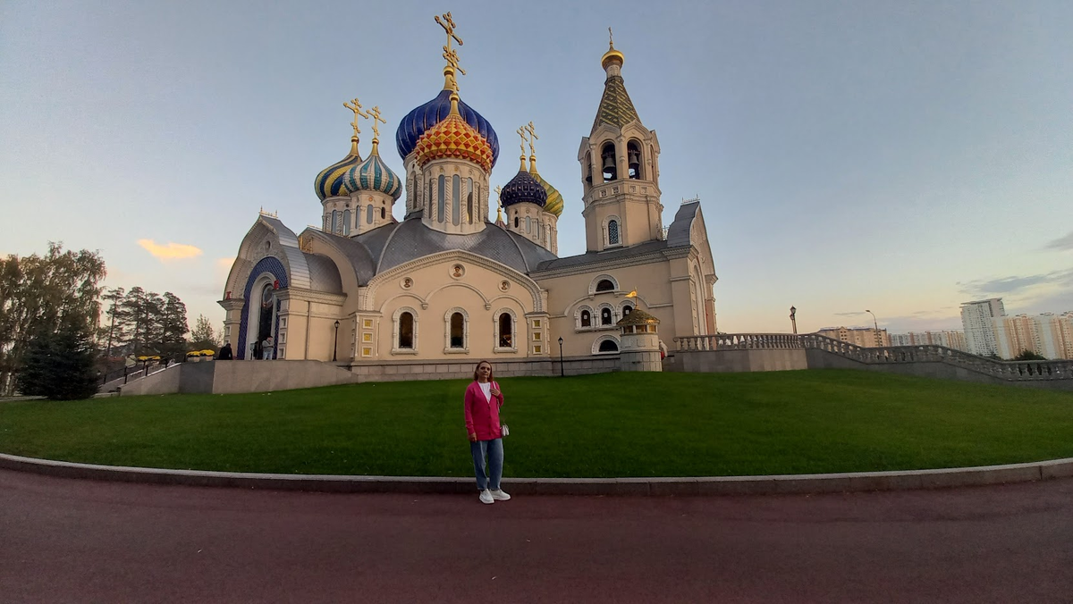 Гуляли в Переделкино, это резиденция Патриарха