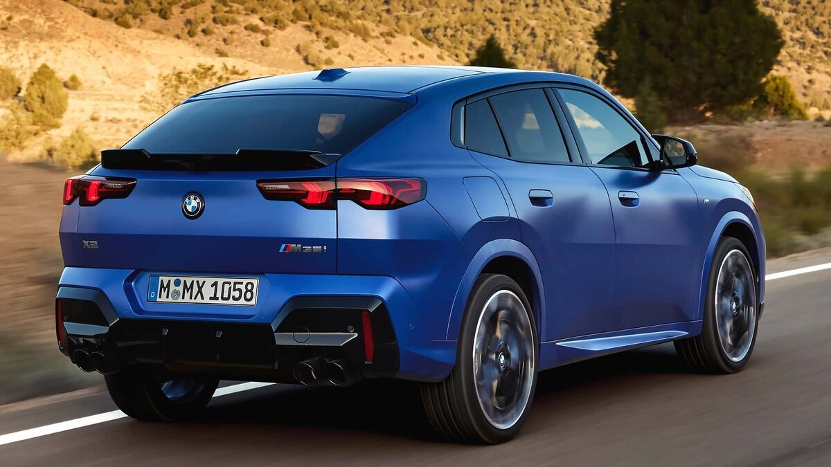 Новая задняя часть BMW X2. Мне кажется, что связь с X6 налицо.
