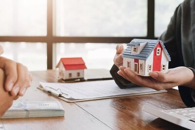    Работа с документами © Adobe Stock