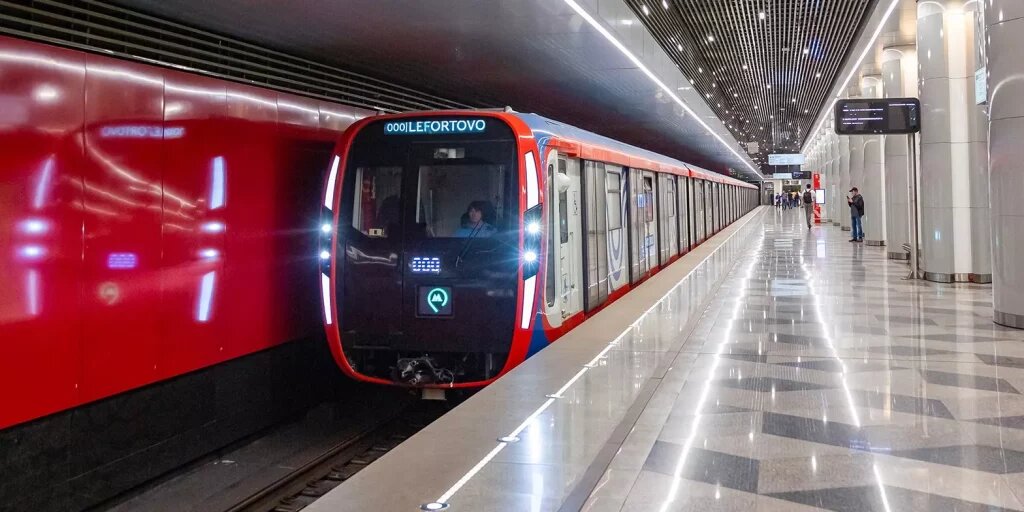 Планы развития московского метро до 2026 года включают в себя строительства 17 новых станций. Некоторые из них будут расположены на новых ветках, а часть других станет продолжением уже существующих.