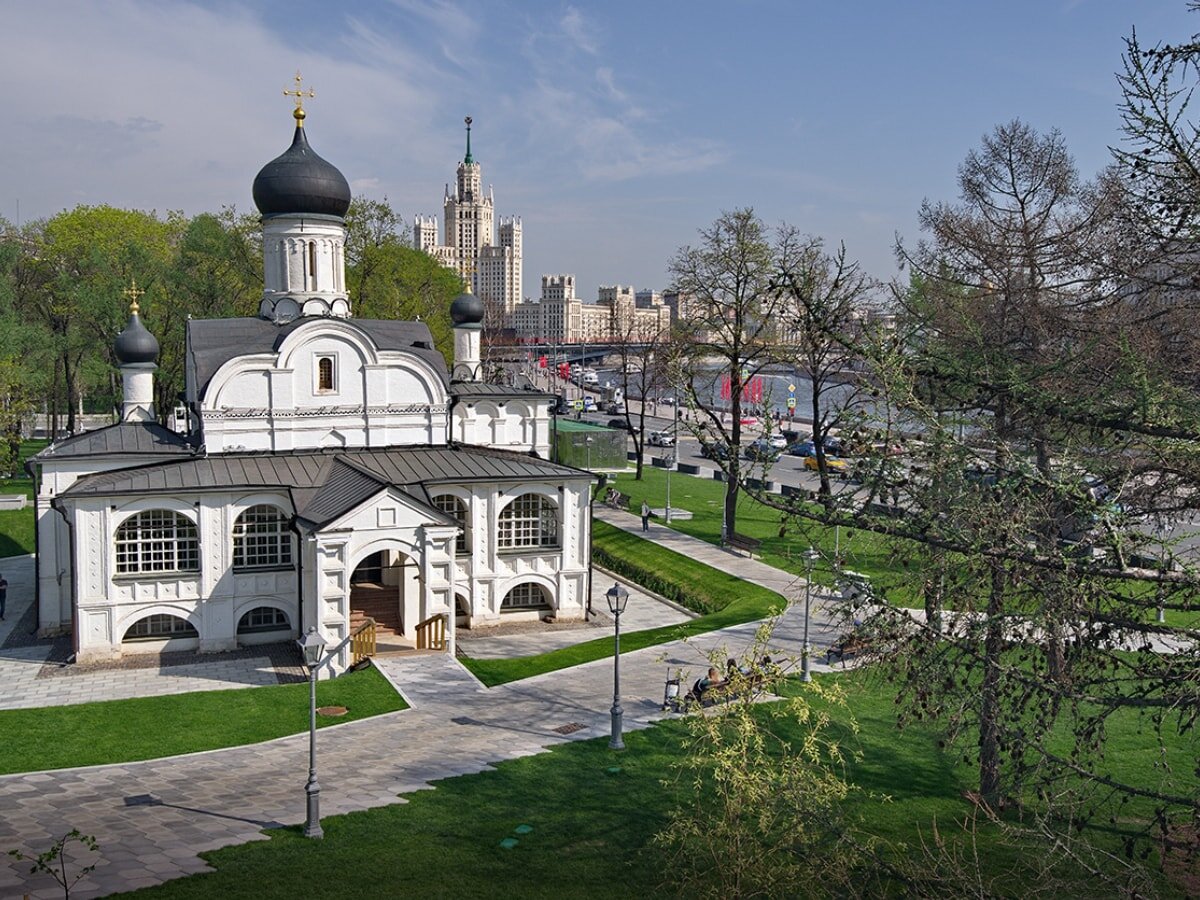 Церковь зачатия праведной анны. Парк Зарядье Церковь зачатия Святой Анны. Церковь Анны праведной зачатия. Церковь зачатия Святой Анны. Церковь зачатия Анны что в углу в Москве.