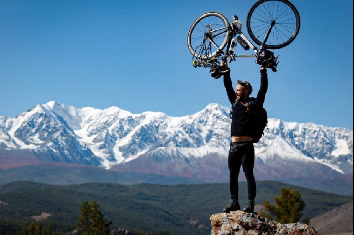    За 54 дня он миновал более 5 тысяч километров и побывал на трёх морях - Чёрном, Средиземном и Каспийском.