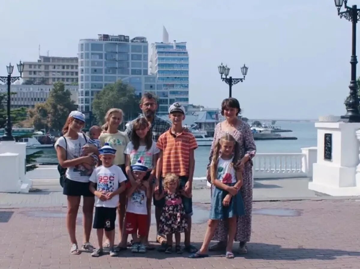 Семья черенковых. Семья черенковых. Многодетная семья. Тамбов семьи. Семья черенковых.