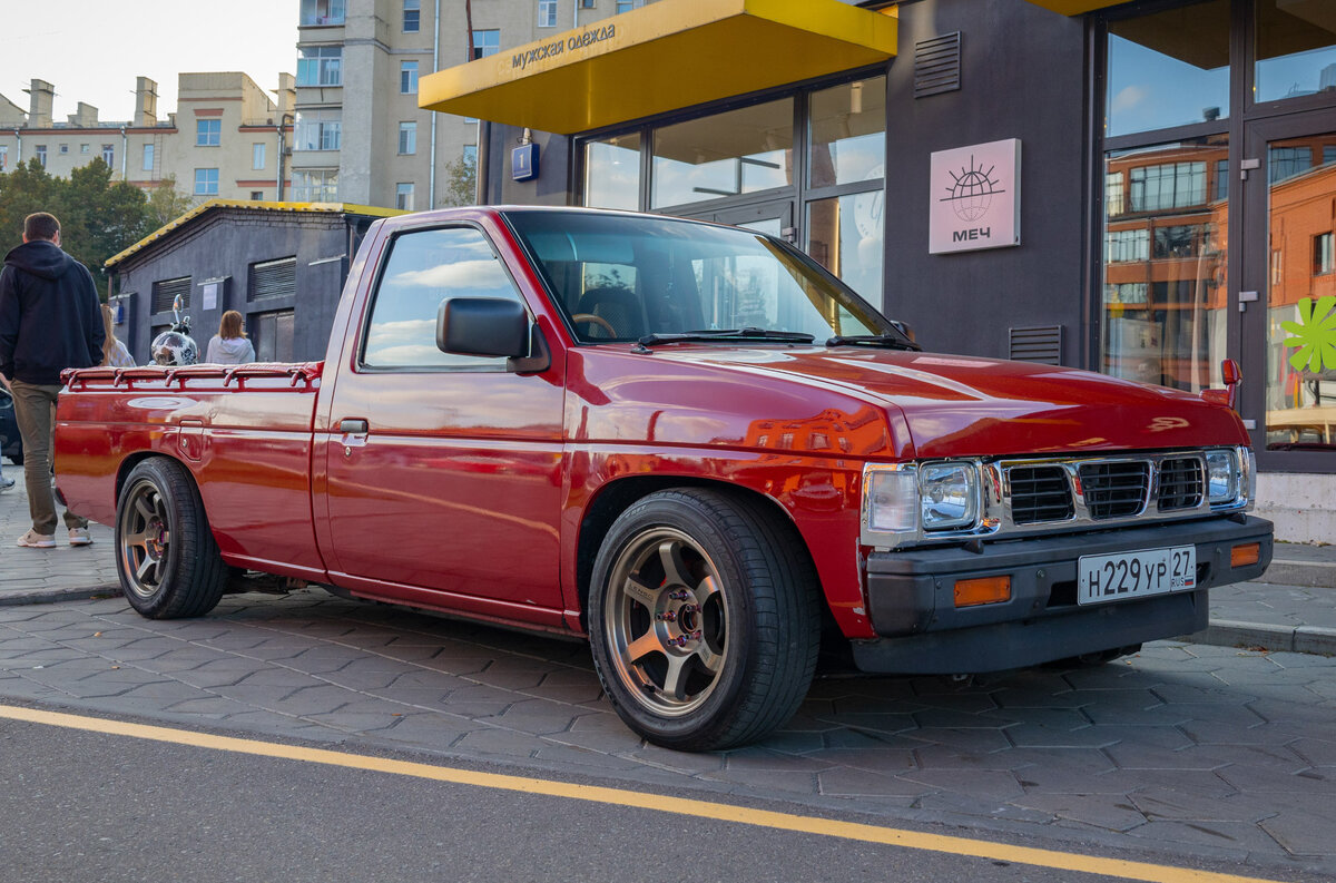 Ciay Meet: закрытие сезона ярких машин | Motor.ru | Дзен