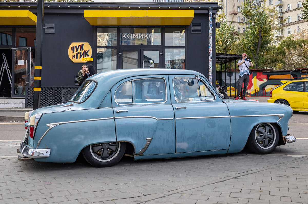 Ciay Meet: закрытие сезона ярких машин | Motor.ru | Дзен