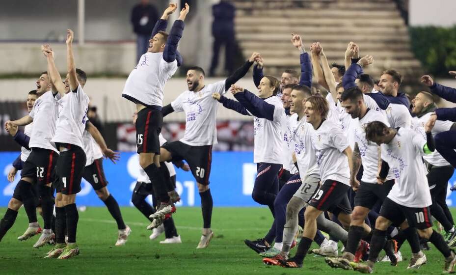    Вместе со своей национальной сборной торжествует вся Хорватия. Фото: Reuters