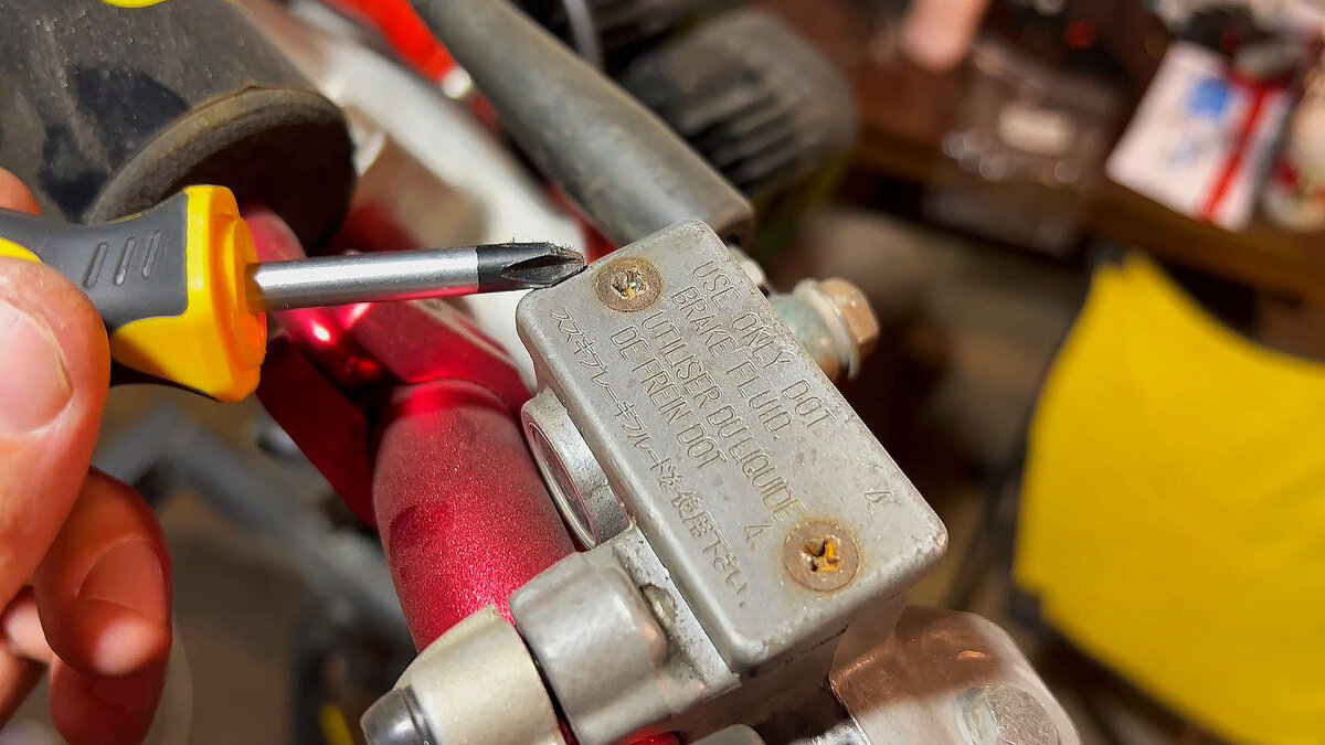 Со вторым винтом мне скорее всего придется тоже проделать хитрый трюк.