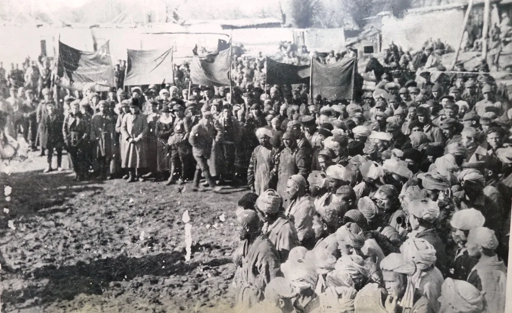 Изгнав Эмира/ Хана, начали ждать бурных изменений, при этом сами не желая ничему учиться.