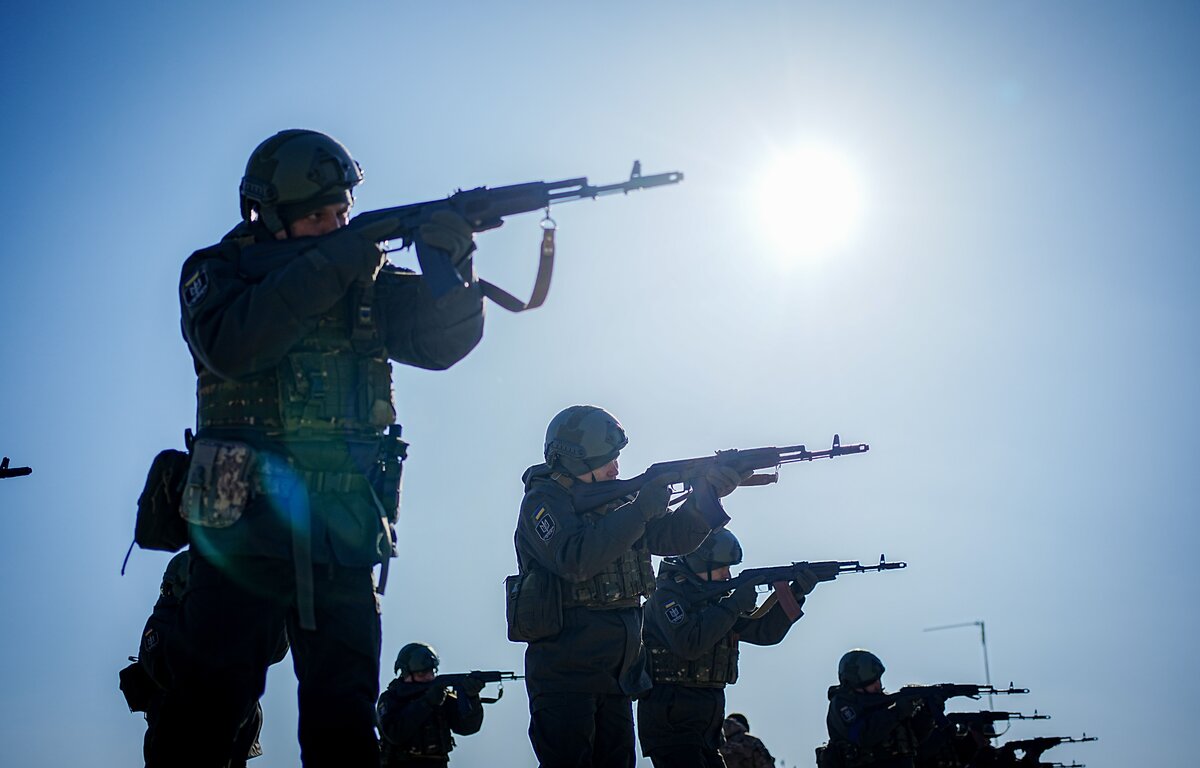 НЕСМОТРЯ НА ВСЕ ОБЕЩАНИЯ ЗЕЛЕНСКОГО И ОПТИМИЗМ ЗАПАД УКРАИНСКОЕ КОНТРНАСТУПЛЕНИЕ ЗАВЕРШАЕТСЯ РУССКИМ НАСТУПЛЕНИЕМ. ФОТО: KAY NIETFELD/GLOBALLOOKPRESS