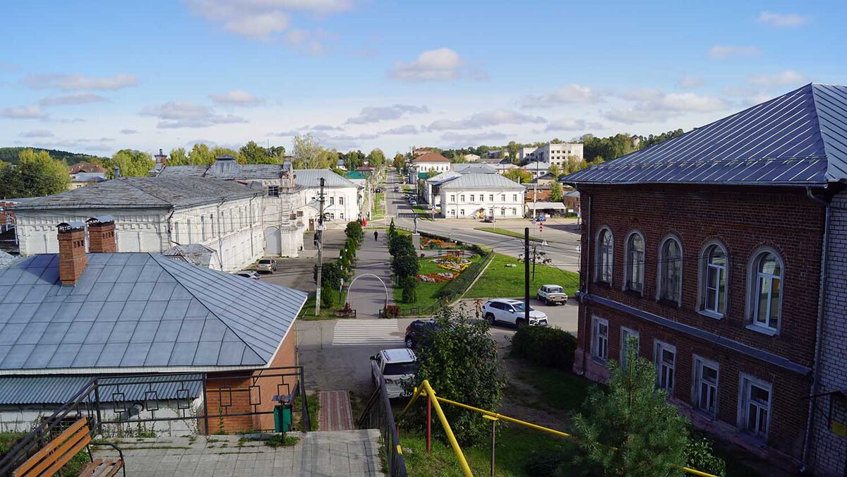 Раньше Судиславль имел статус города, однако в советское время был преобразован в посёлок.