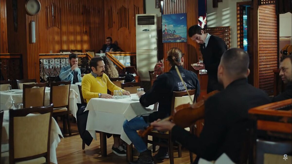 Кадр из сериала «Ранняя пташка», Турция, 2018 год