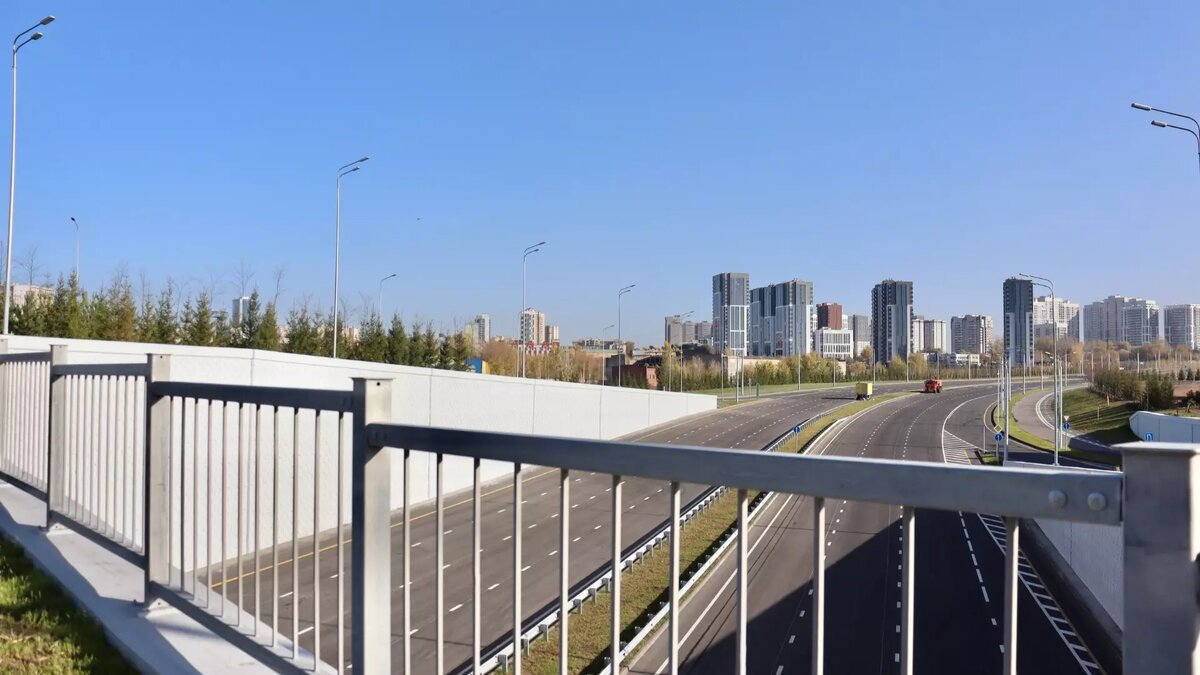     По мнению жителей Казани, открытый на этой неделе Вознесенский тракт не справляется с транспортным потоком и требует доработки. Соответствующие комментарии появились в Telegram-канале мэрии города.