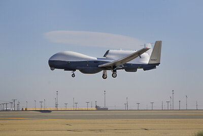    Беспилотник Global Hawk ©Alex Evers Wikipedia.org