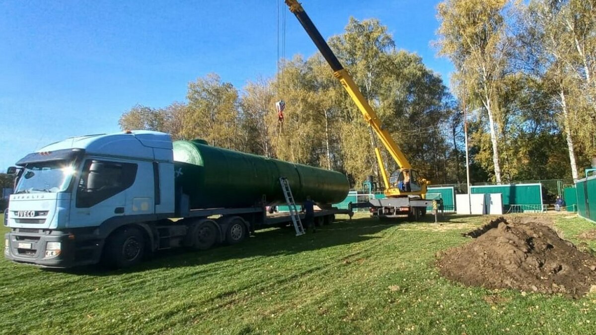    В курской спортшколе №4 продолжается капремонт футбольного поля