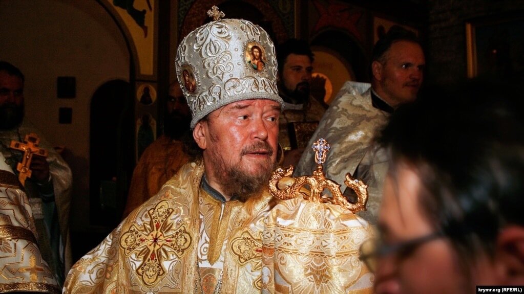     Митрополит Тихон (Шевкунов) рассказал о новом назначении в Крымскую митрополию. Он напомнил, что в Греции и в Византийской империи Крым считался место ссылки. Туда ссылали из метрополии и Иоанна Златоуста, и Климента.«Вот теперь и мне — на курорты Колымы», —так описал новое место службы Тихон.
