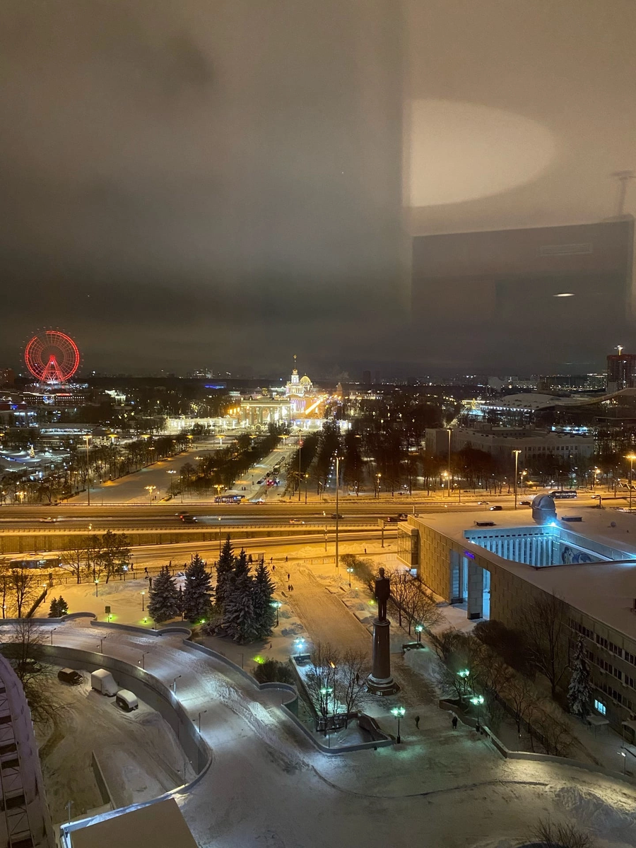 Вид из окна. Гостиница Космос