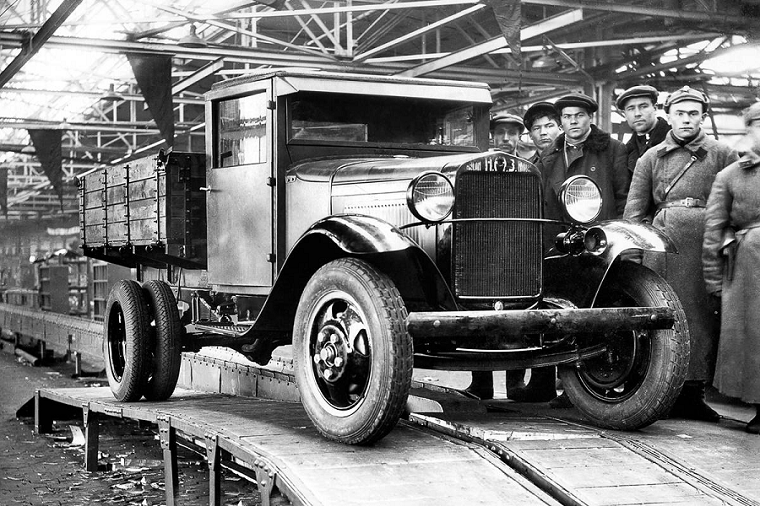 Первый автомобиль НАЗ (Нижегородский автомобильный завод) г.Горький 