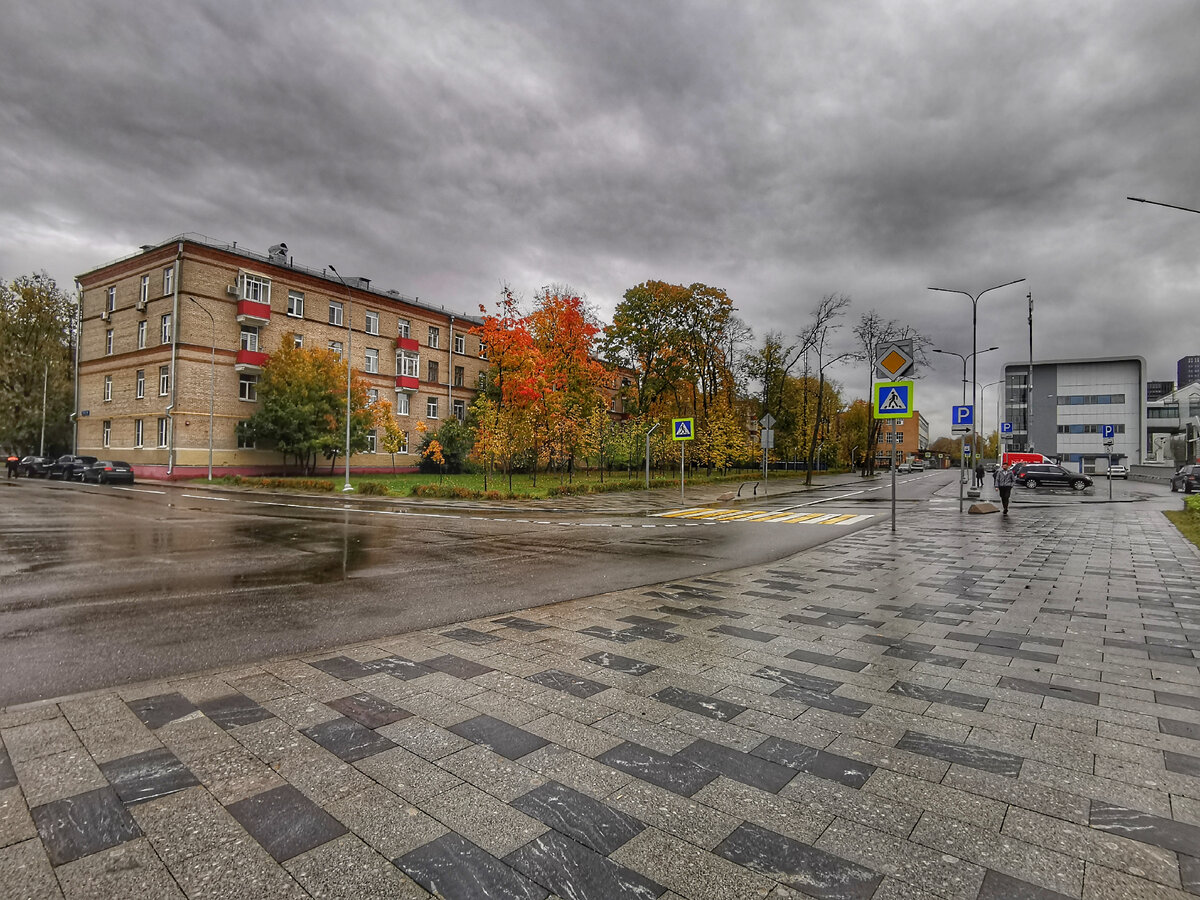 Один из углов Светлого проезда.