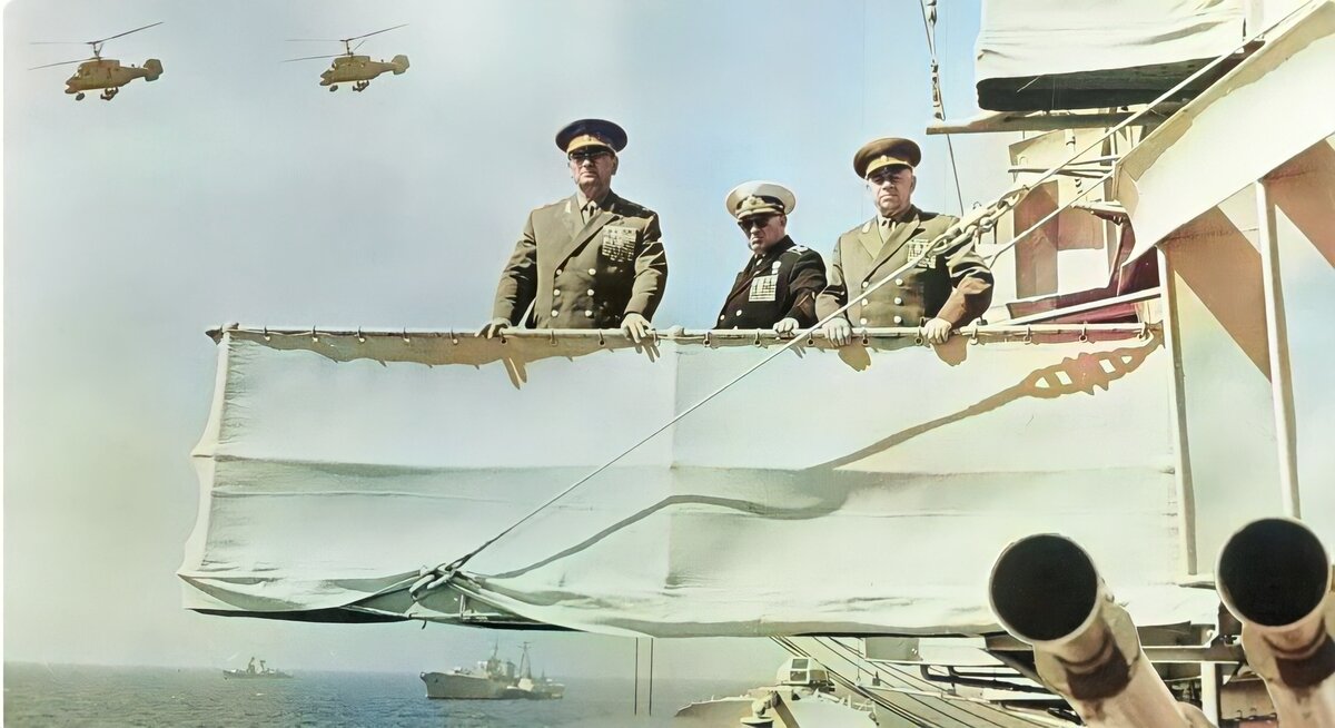 А. А. Гречко, С. Г. Горшков, А. А. Епишев (?)