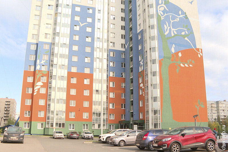    Многоэтажка на Кирилловском шоссе, 26а оборудована индивидуальными и общедомовыми приборами учета на тепло, воду и электричество.