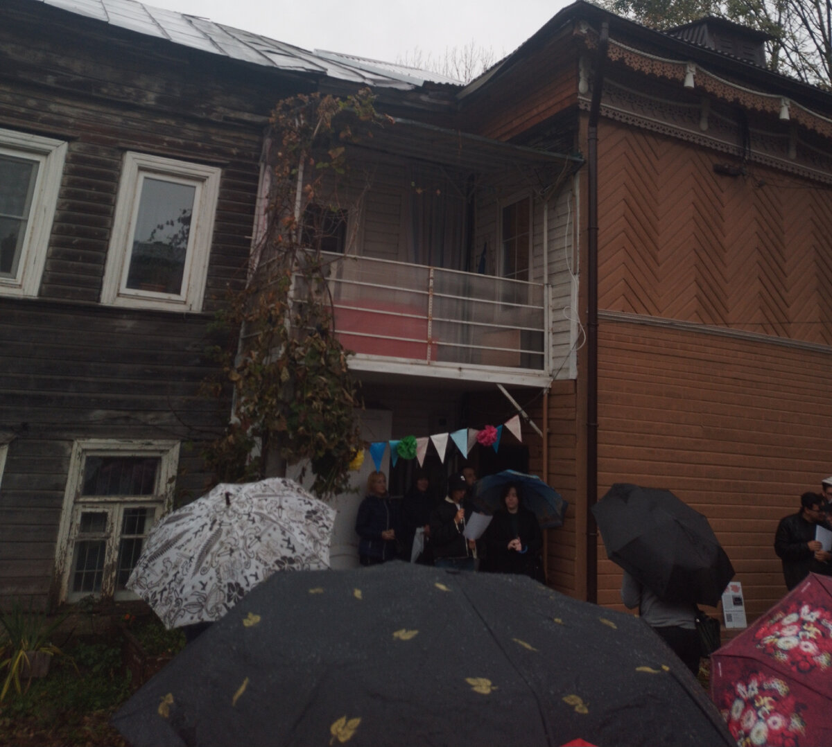  Если мне предложили пойти на закрытие сезона футбольного сезона тульского Арсенала, то я бы здесь десять раз подумал, но когда получил приглашение на аналогичное мероприятие, как закрытие сезона Том -21