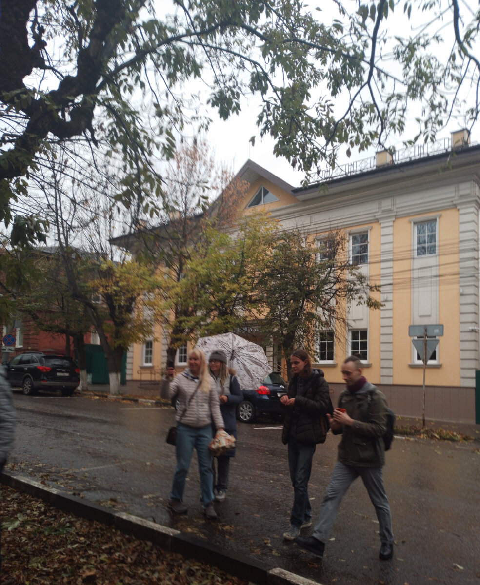  Если мне предложили пойти на закрытие сезона футбольного сезона тульского Арсенала, то я бы здесь десять раз подумал, но когда получил приглашение на аналогичное мероприятие, как закрытие сезона Том -27