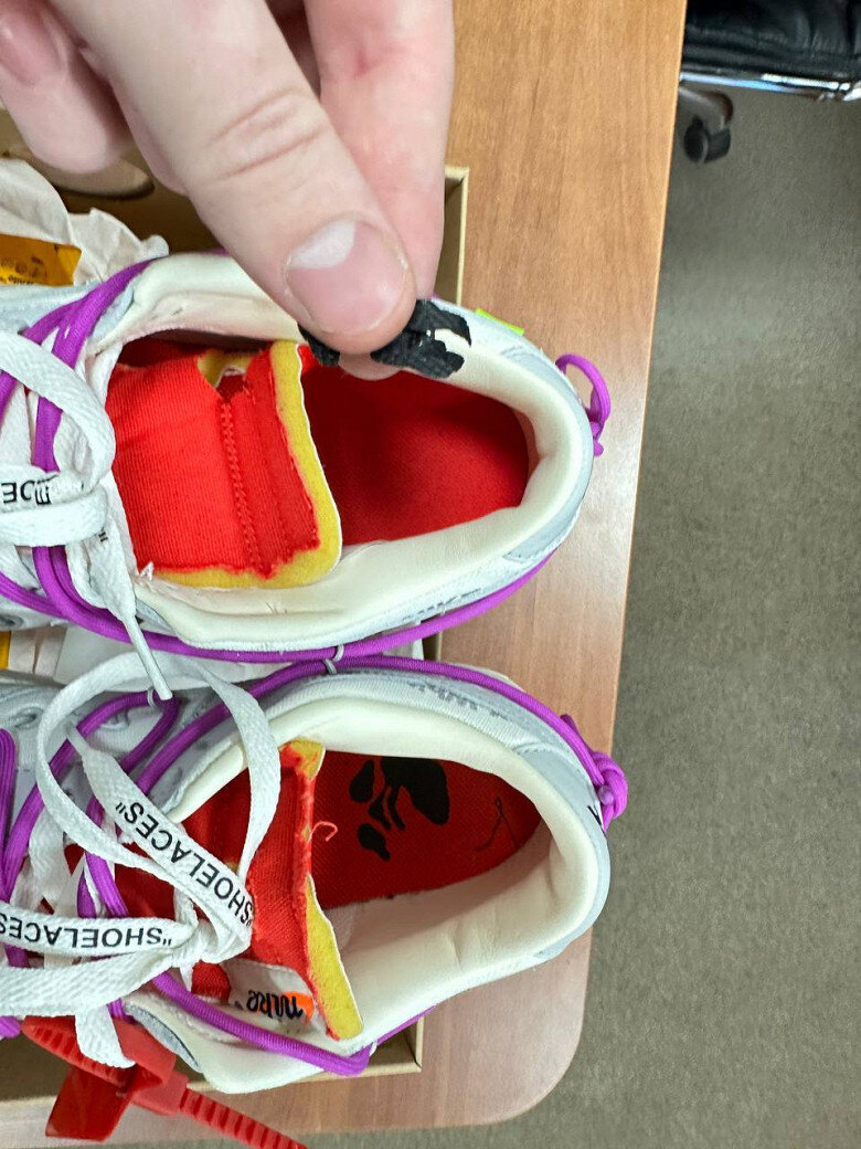    Кроссовки, купленные Даней КашинымСоцсети