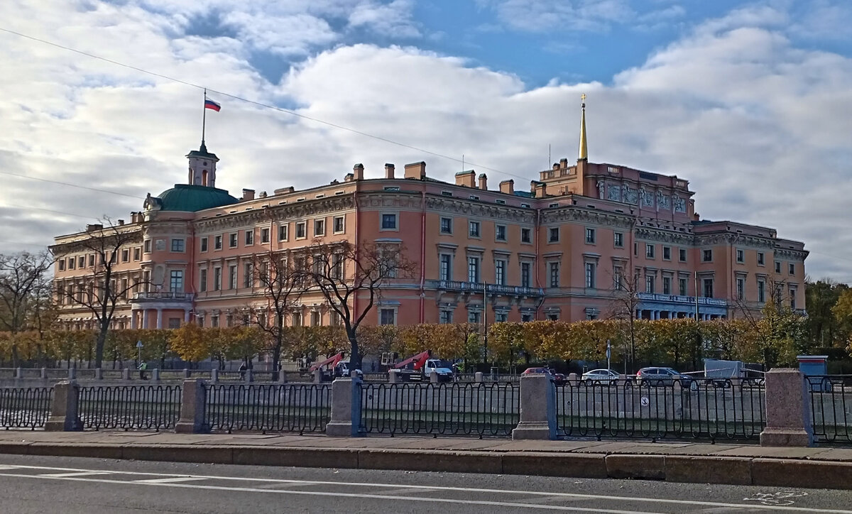 За́мок в центре Петербурга | Путешествия по выходным | Дзен