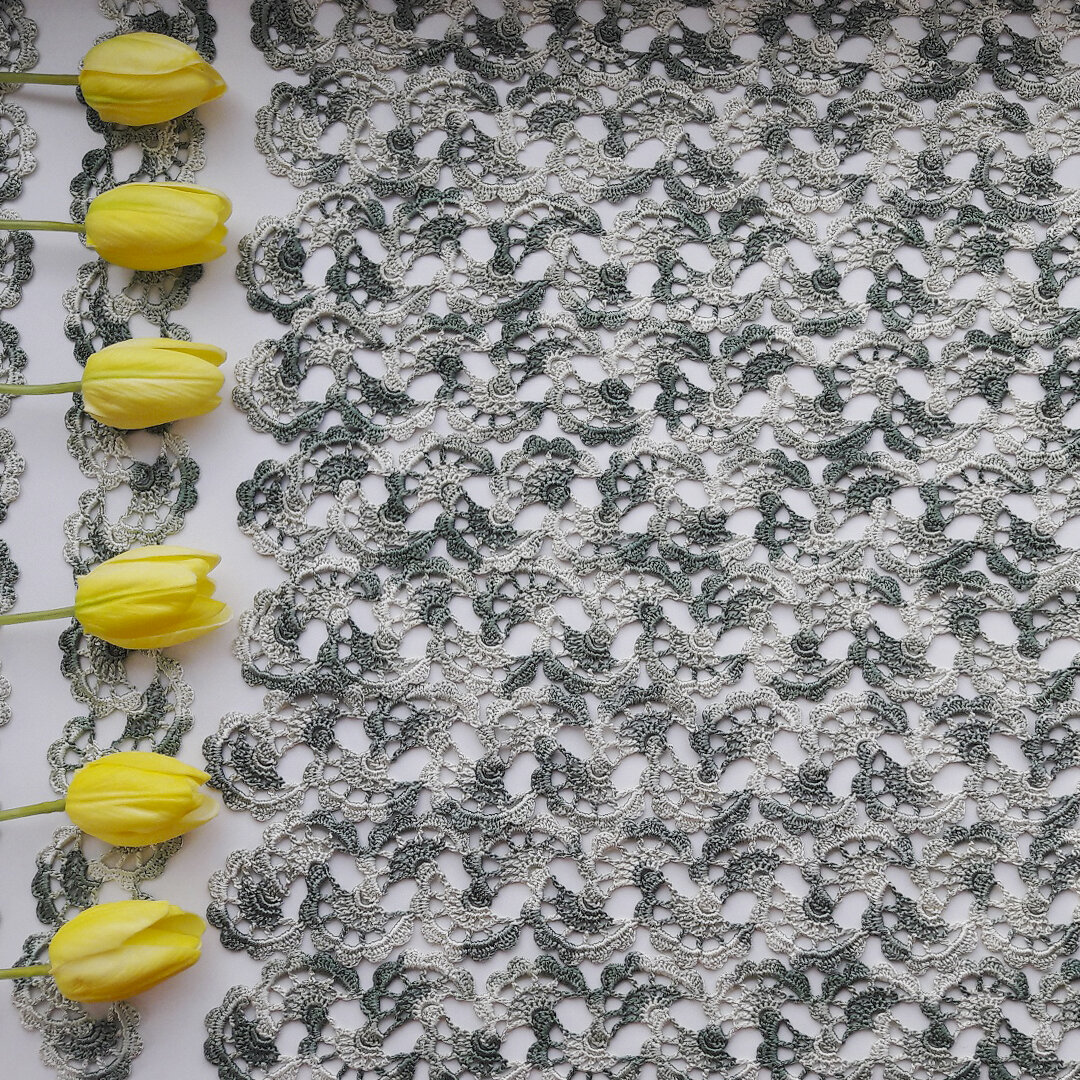 Полотно в технике ленточного кружева, связанные из искусственного шелка Tulip