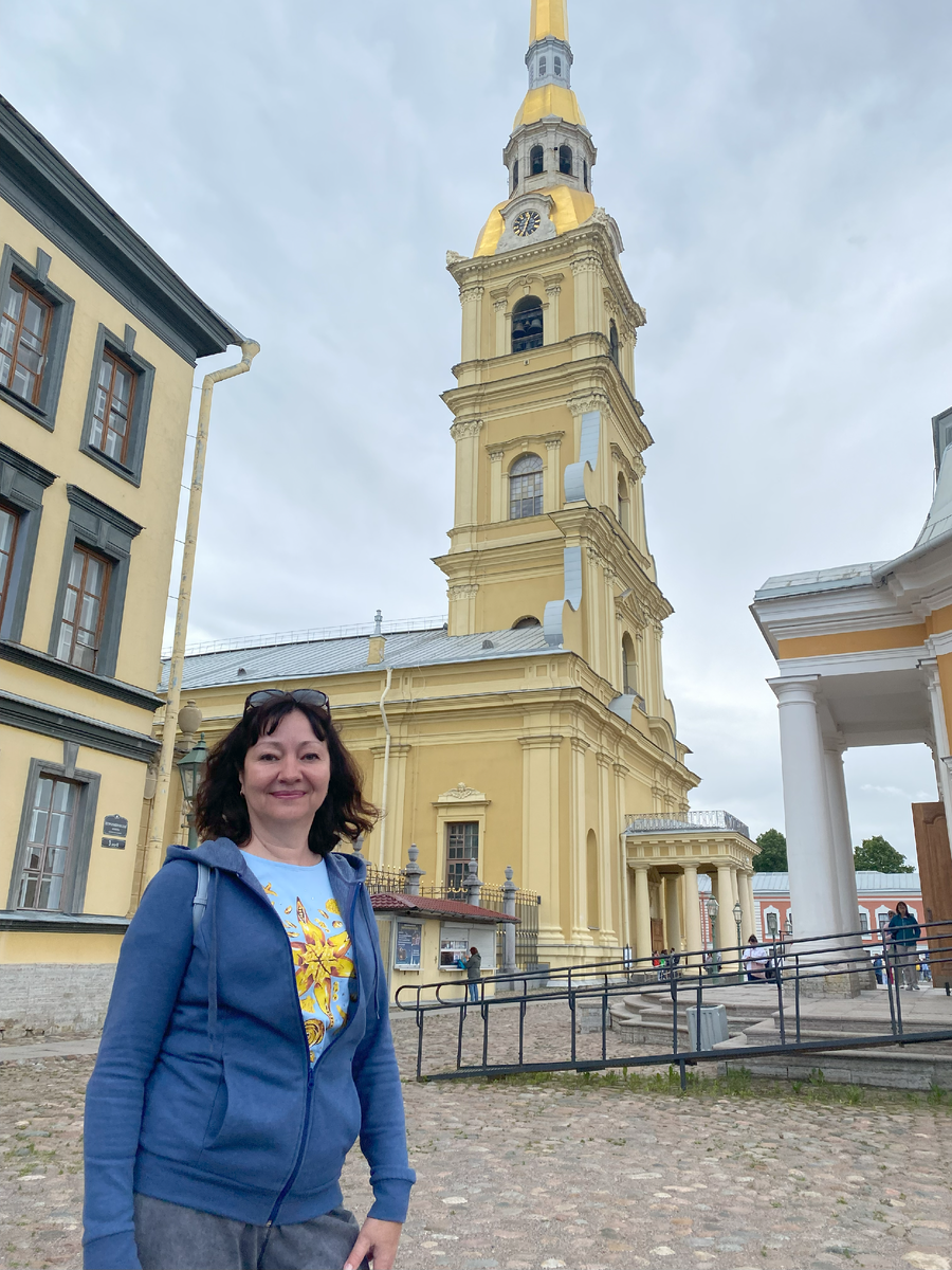 Я у собора Петропавловской крепости