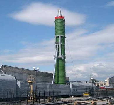 Ракета боевого железнодорожного комплекса "Молодец" (ударение на первый слог)