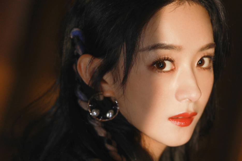 Актриса Чжао Лиин.