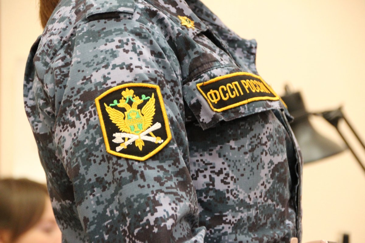    С томички взыскали компенсацию пенсионеру через арест погреба