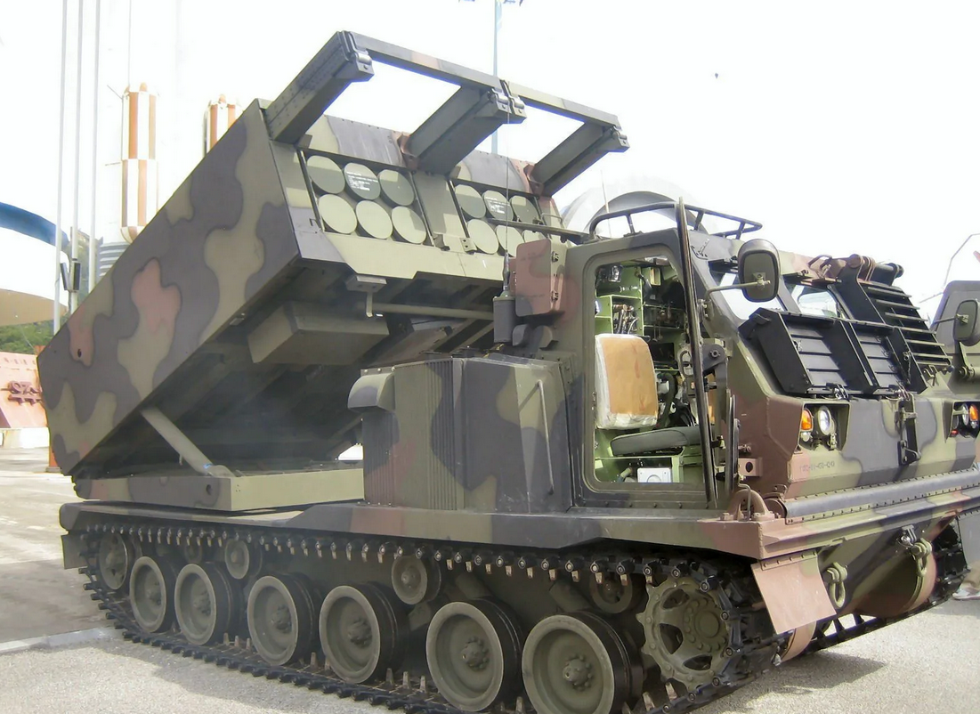 РСЗО m270. M270 MLRS. РСЗО MLRS м270. MLRS 270.