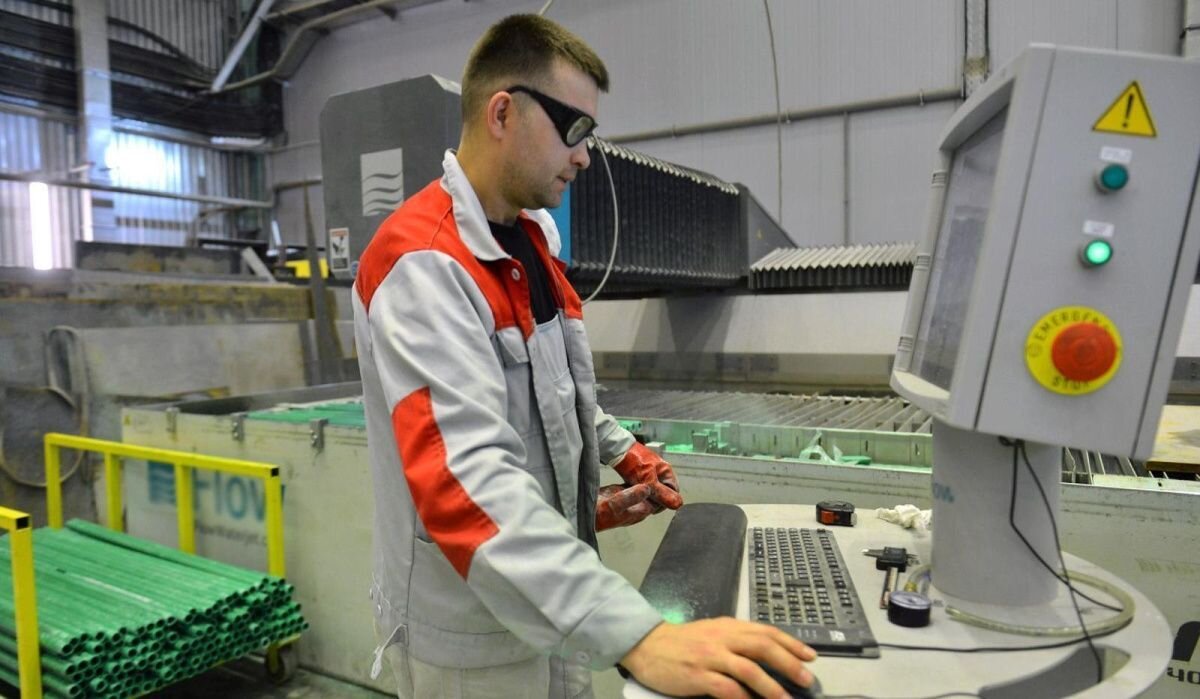     Сотрудник предприятия. Источник: mos.ru Автор фото: Пресс-служба Мэра и Правительства Москвы