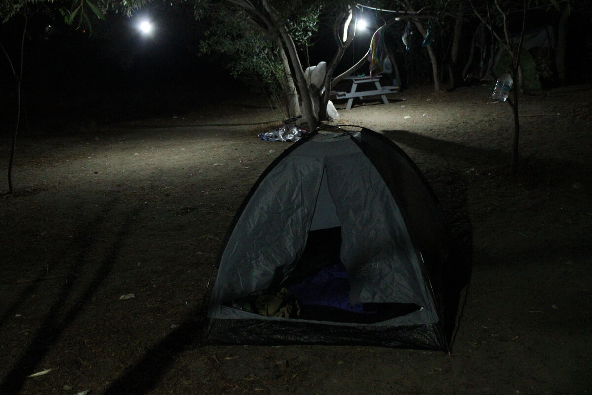 Поставил палатку в полной тьме