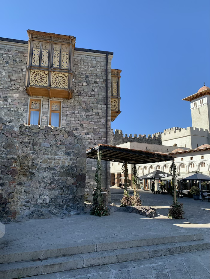 Территория Рабата и вид на отель