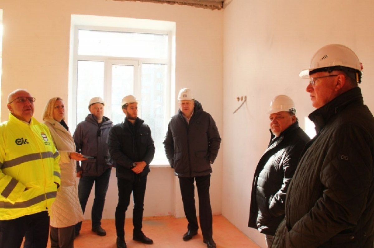    Мэр Омска следит за ходом работы подрядчика ООО «Данстрой»