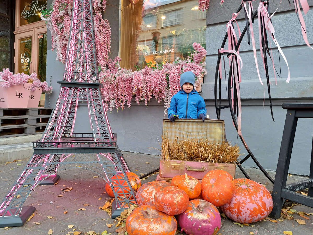 Листайте карусель